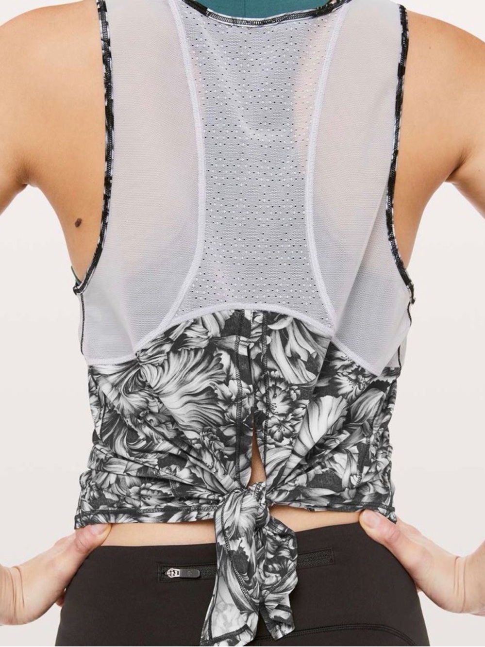 Lululemon Sculpt Tank *Tie Back 8